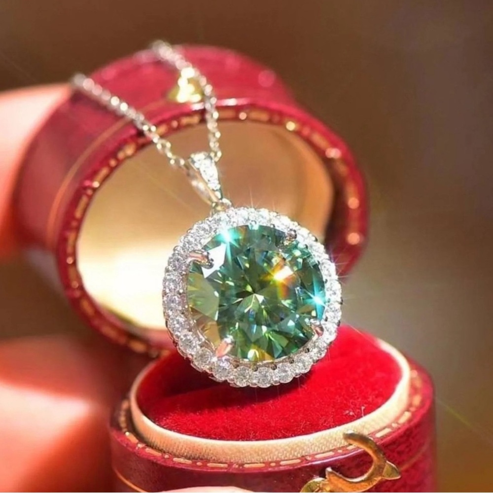 🔥10CT Certified Moissanite Brilliant Cut Pendant And Necklace 45cm